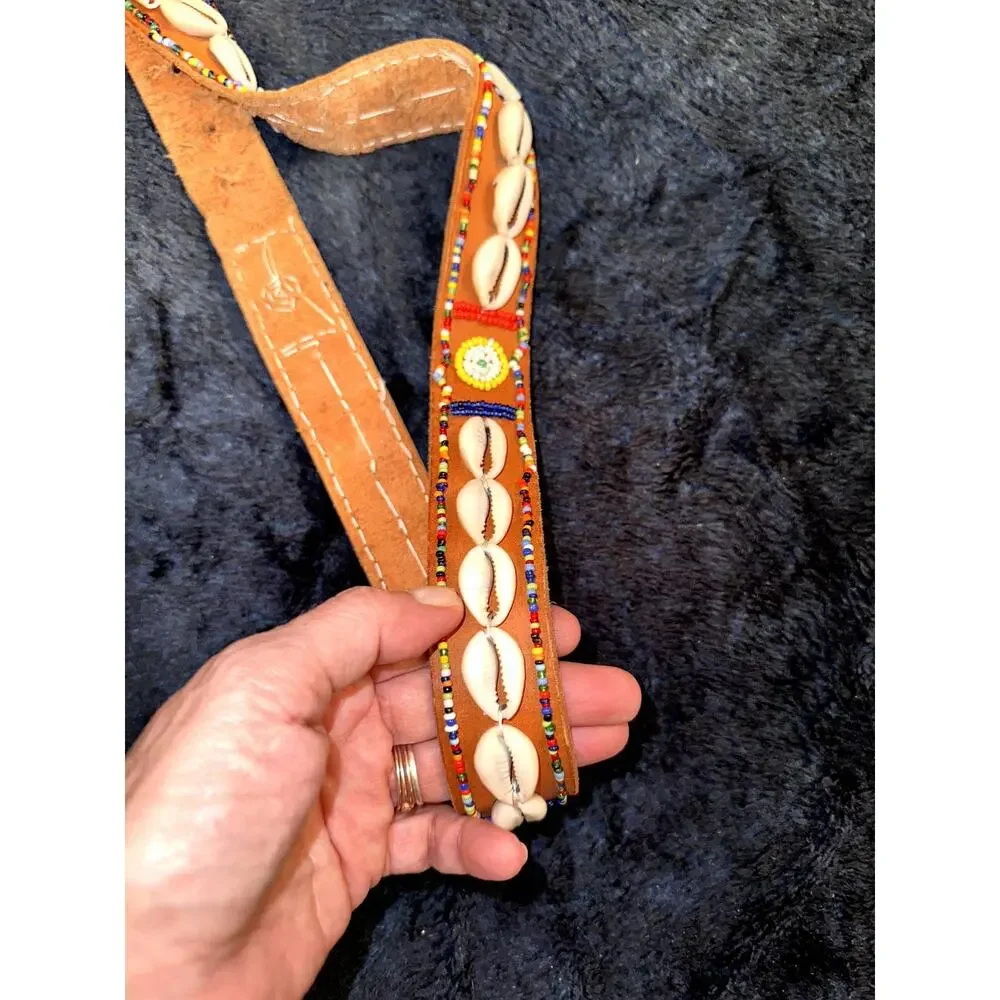 VINTAGE UNISEX BOHO LEATHER BELT STUDDED WITH COWRIE SHELLS & BEADS L NEVER WORN
